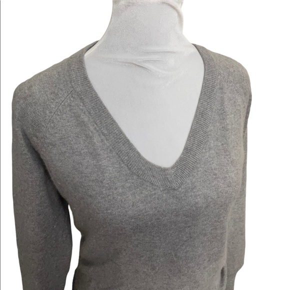Talula pullover v neck grey cashmere blend light Academia sweater size XXSmall - Picture 4 of 8